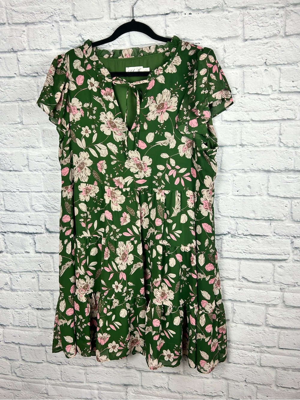 Eliza J Size 18 Green Pink Floral Tiered Dress Flutter Sleeve Ruffle Neck